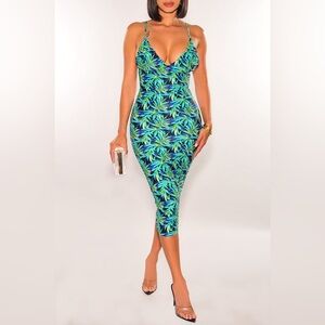 HOT MIAMI STYLES TROPICAL PRINT V NECK
SPAGHETTI STRAPS RUCHED
DRESS